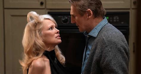 Recension Liam Neeson Och Pamela Anderson Briljerar I Underbart Fjantiga The Naked Gun Kultur
