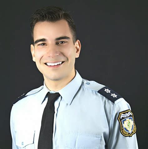 AΝΕΞΑΡΤΗΤΟΣ ΔΙΠΛΩΜΑΤΙΚΟΣ ΠΑΡΑΤΗΡΗΤΗΣ ΕΙΜΑΙ GAY ΑΣΤΥΝΟΜΙΚΟΣ Ο ΜΙΧΑΛΗΣ ΛΩΛΗΣ ΕΙΝΑΙ Ο ΠΡΩΤΟΣ