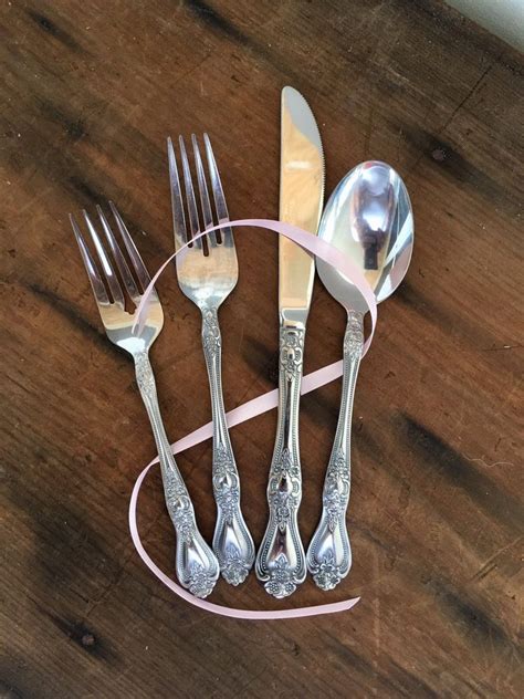 Rogers Co Stainless Korea Precious Rose Stainless Flatware Service