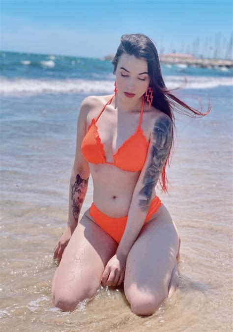 Hot Sexy Ksenia Noche Bikini Pics