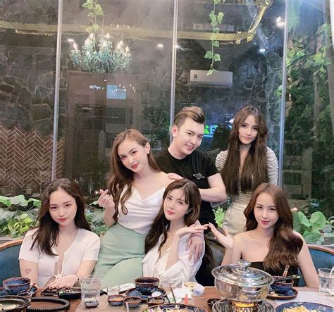 Hội chị em toàn hot girl đình đám của Thúy Vi 2sao