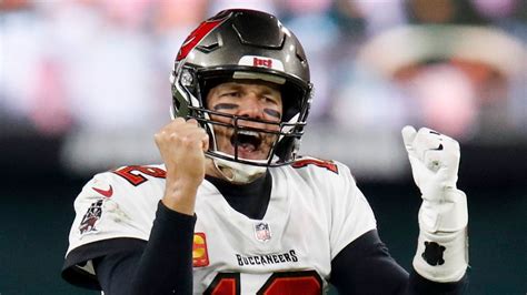 Tampa Bay Buccaneers 31 26 Green Bay Packers Tom Brady Outduels Aaron