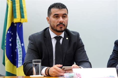 Justi A Determina Apreens O Do Passaporte Do Deputado Federal Luis