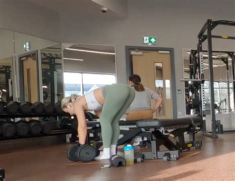 Gym Blonde In Tight Green Leggings Part 2 Spandex Leggings Yoga Pants Forum