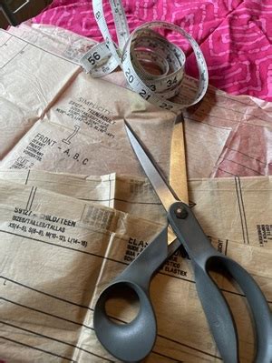 introduction  sewing   paper pattern  folk school fairbanks