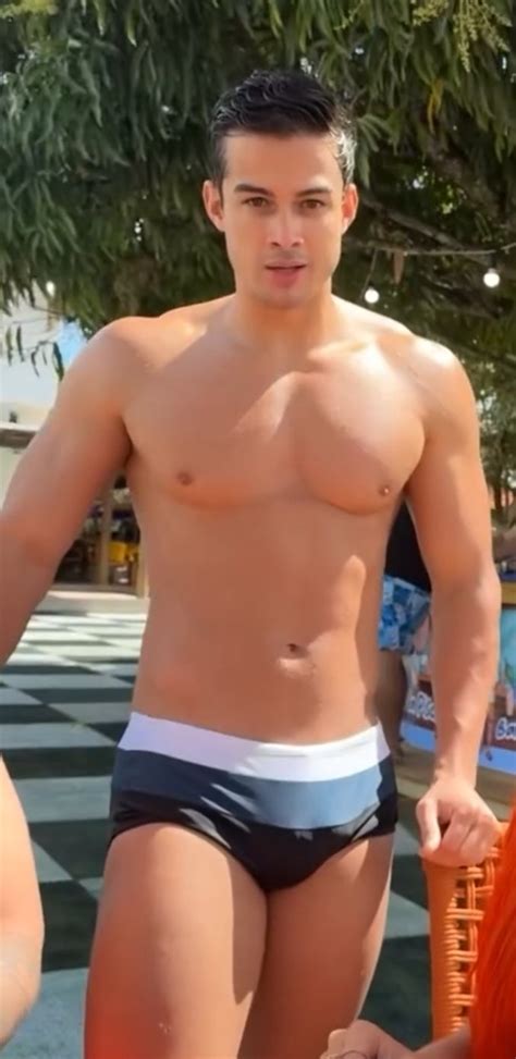 Joao Pedro Moura Nude Ficou Pelado Em Fotos Quentes Xvideos Gay
