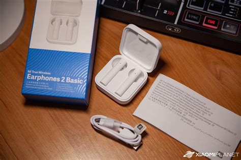 Xiaomi Mi True Wireless Earphones 2 Basic are stylish Bluetooth headphones