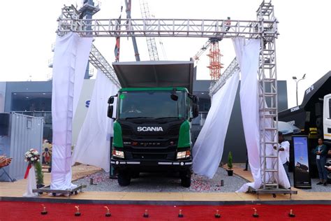 Scania Presents Cutting Edge G500 Super Heavy Tipper Motorindia