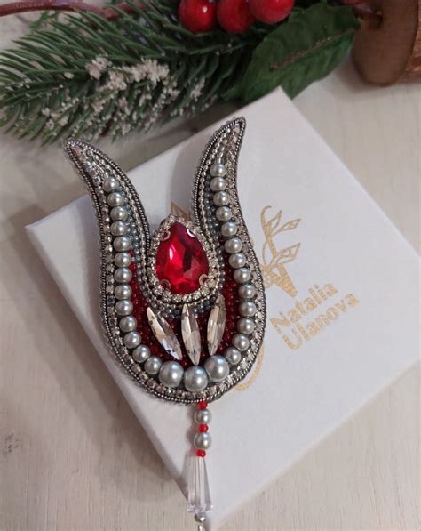 Брошь Турецкий тюльпан 🌷 | Beaded earrings, Brooch, Beaded