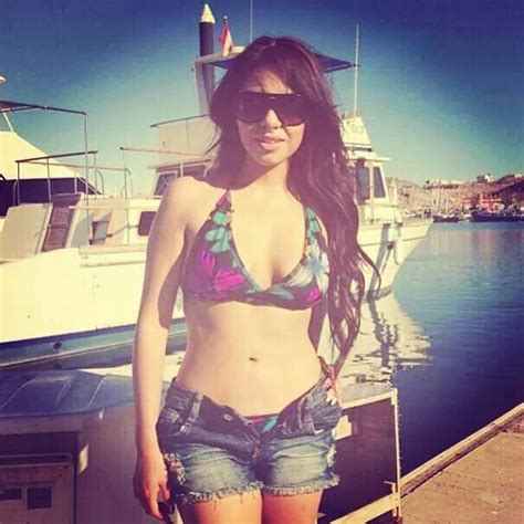 Hot Sexy Nena Guzman Bikini Pics