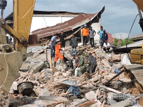 Aceh Kembali Diguncang Gempa Dahsyat, Foto 9 #1680304 - TribunNews.com