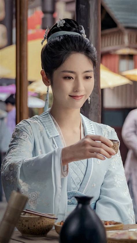 Pin by 𝙿𝚎𝚊𝚌𝚑𝚢 on Phim cổ trang Ancient china Hot actors Hanfu