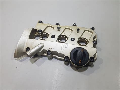 Крышка клапанная гбц 3.2 Ауди А8 - Разбор Ауди А8