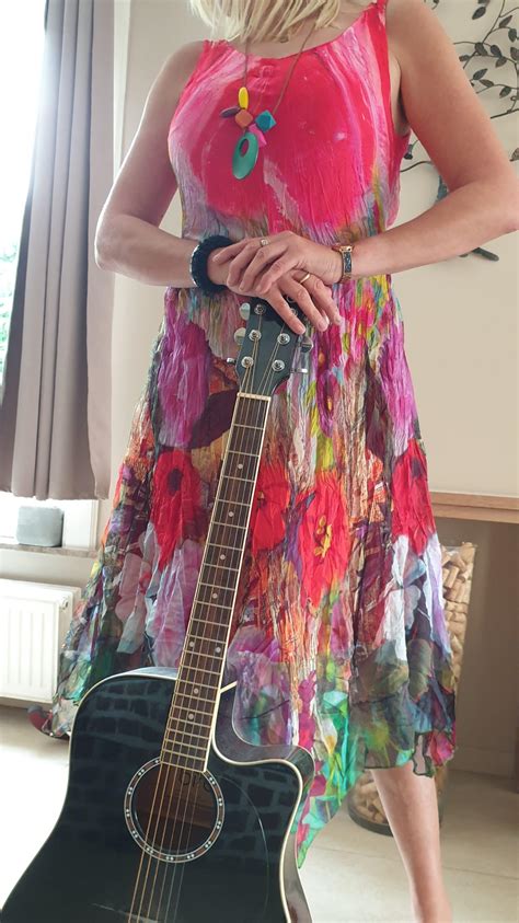 Sensation La Brune La Blonde Et Leurs Petites Robes