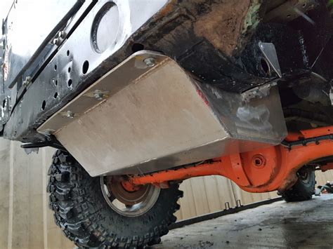 Защита топливного бака — Land Rover Defender (L315/L316), 2,5 л, 2006 ...