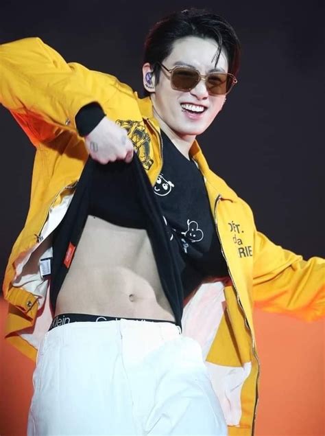 Pin By Lily Campbell On Bts Jungkook Abs Foto Jungkook Jungkook Hot