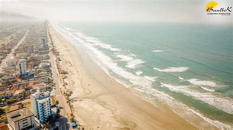 Praia Mongaguá - Vai curtir o feriado na praia? Saiba o que fazer em Mongaguá