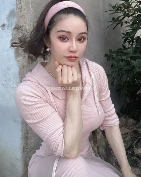 Yuanherong Exclusive Leaked Nude Onlyfans