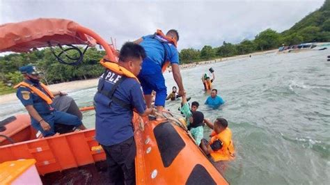 Tim Sar Gabungan Evakuasi Penumpang Kapal Mati Mesin Di Perairan