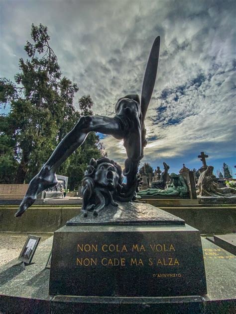 Visita A Sculture E Design Del Cimitero Monumentale Di Milano Cityfriend