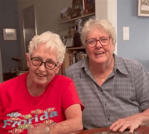 Nonna 84enne Si Emoziona Ho Definito Linda Mia Moglie Per La Prima Volta VIDEO Gay It