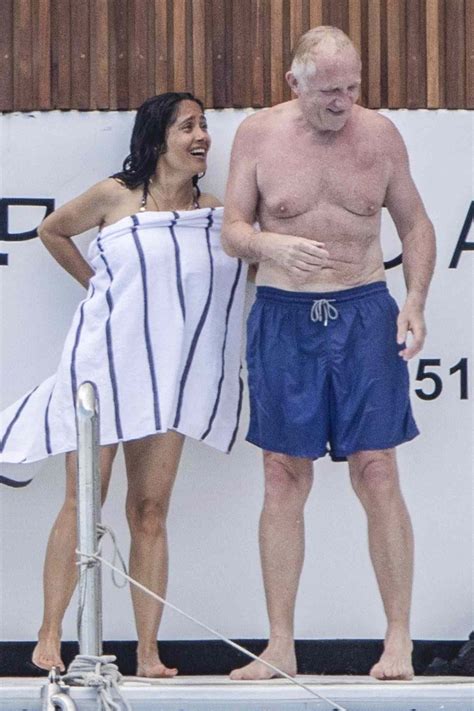 Salma Hayek Sexy En Bikini Durante Sus Vacaciones En Los Cabos