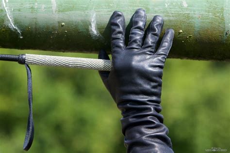 Miss Hybrid Showing Her Ass In Tight Lycra Pants Photos