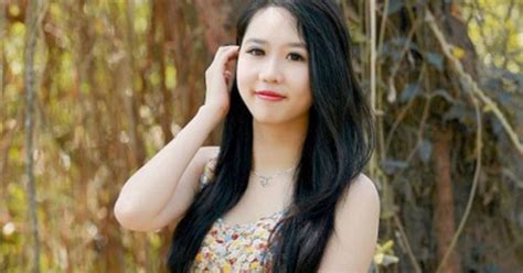 Ngắm hot girl Nu Phạm xinh tươi nhẹ nhàng chào Hạ