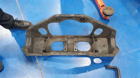 Jaguar E Type Parts Ready For Blasting Bridge Classic Cars Bridge