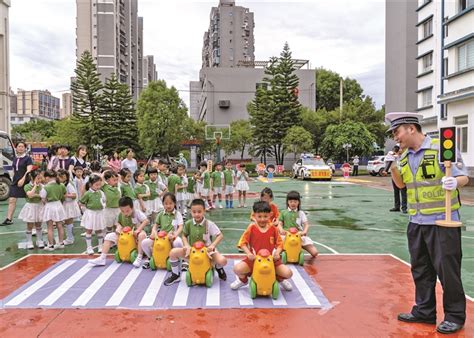 霞浦县公安交警和该县实验幼儿园组织开展“相约警营，安全童行”警营开放日活动宁德网