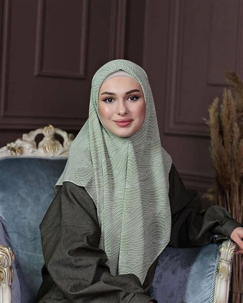 В хиджабе | Business women fashion, Hijabi outfits casual, Girls ...