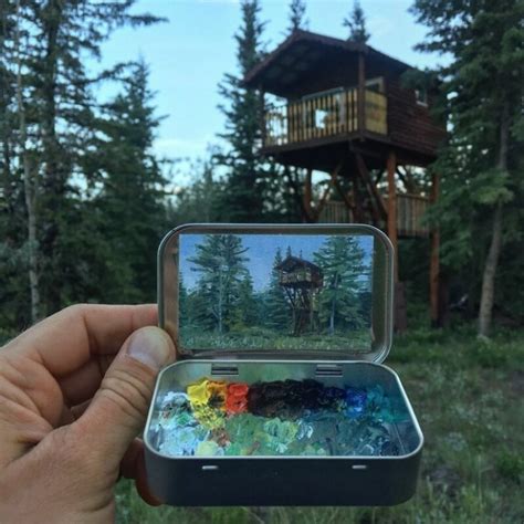 Artista Dibuja Las Miniaturas De Los Paisajes En Las Cajas Del Caramelo