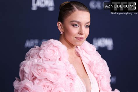 Sydney Sweeney Sexy Seen Flaunting Her Hot Cleavage At The Annual Lacma Art And Film Gala In Los