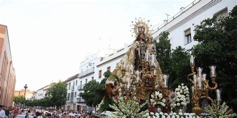 En V Deo La Virgen Del Carmen Recorre Las Calles De C Rdoba En Dos