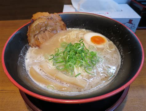 らーめん ど真ん中「豚骨らーめん」 グッドのラーメン食べ歩き日記