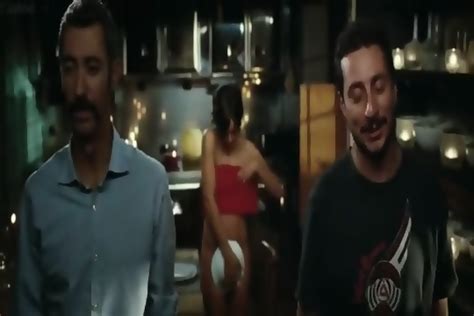 Walked In By Strangers When Giving Husband Naked Surprise