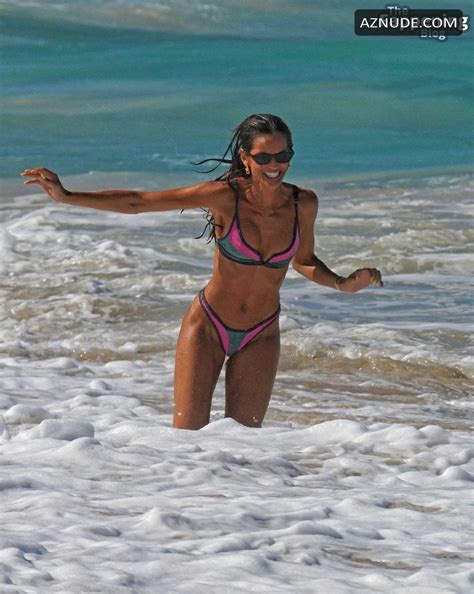Izabel Goulart Sexy Shows Off Her Amazing Body In A Hot Bikini On The Beach With Kevin Trapp In