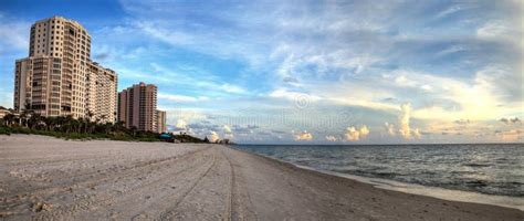 Sunset Over the Ocean at Vanderbilt Beach Stock Image - Image of ...