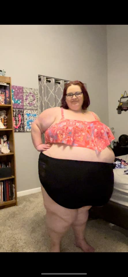 She Is One Hot Ssbbw She Surely Knows What She Got Tumbex