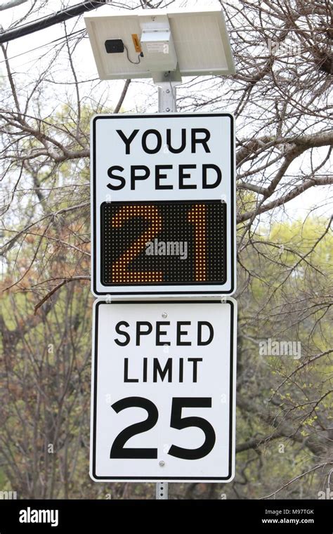 Solar Powered Speed Sign Hi Res Stock Photography And Images Alamy