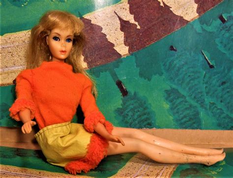 Vintage Barbie Twist N Turn TNT BARBIE Beautiful BLONDE