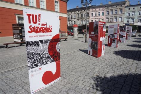 Wystawa Plenerowa Pt Tu Rodzi A Si Solidarno Muzeum Ziemi