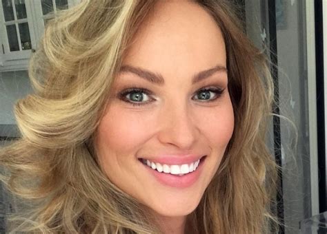 Weronika Książkiewicz pokazała się w bikini Ma ciało nastolatki WP Kobieta