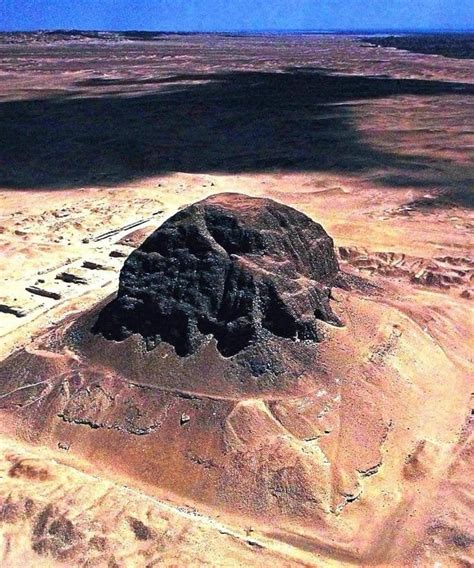 Black Pyramid of Amenemhat III, (1860-1814 BC), Egypt : The Black ...