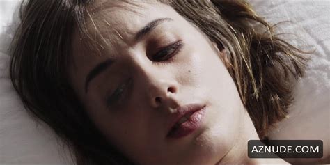 JULIA MOLINS Nude AZNude