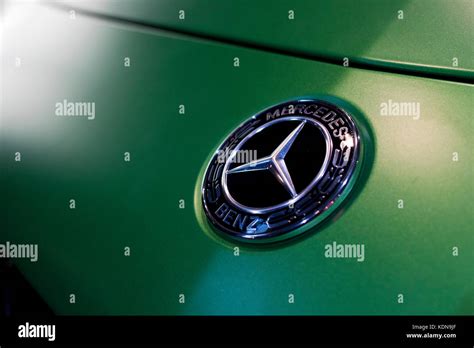 Mercedes benz logo hi-res stock photography and images - Alamy