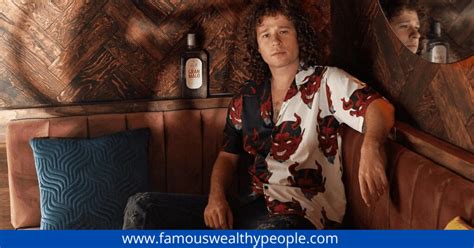 Luisito Comunica Net Worth 2022 - Girlfriend, Brother, Age, Biography