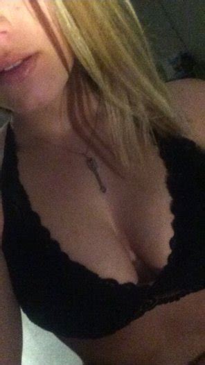 Hair Blond Selfie Lip Shoulder Porn Pic