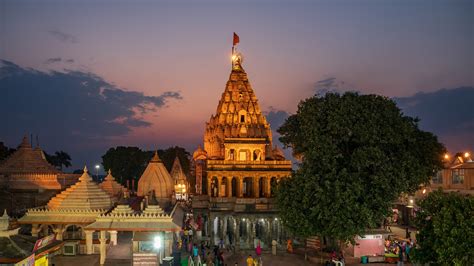 interesting facts  ujjains mahakaleshwar temple