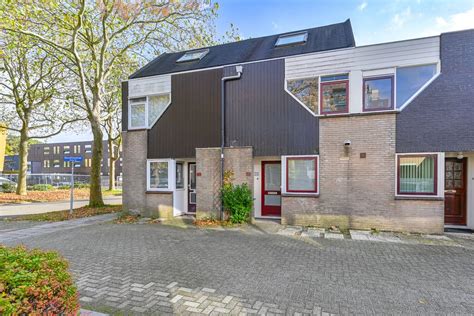 Te Koop In Assen Moderne Tussenwoning Met Vier Ruime Slaapkamers